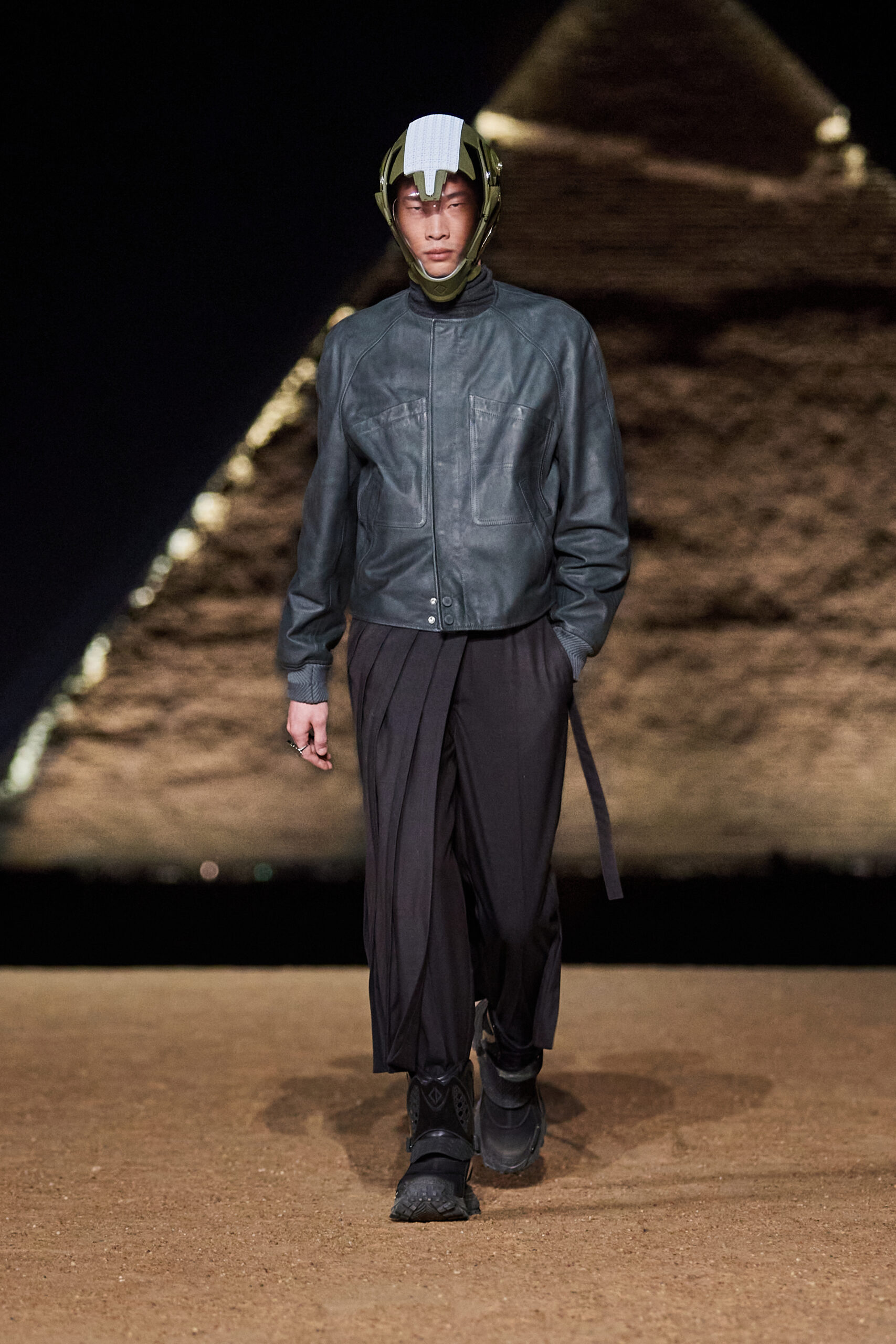 LOOK64