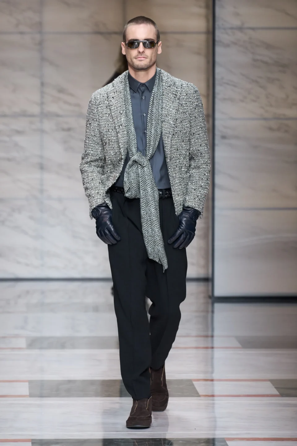 00001-giorgio-armani-fall-2023-menswear-credit-gorunway