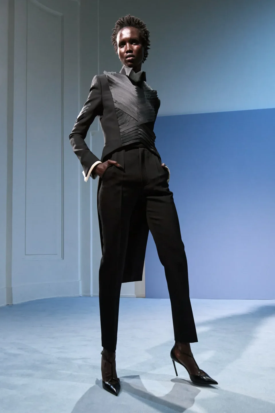 00001-jean-paul-gaultier-spring-2023-couture-gorunway