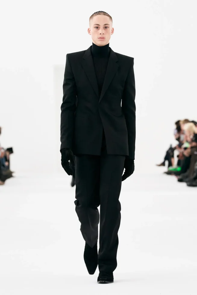 00002-givenchy-fall-2023-mens-credit-gorunway