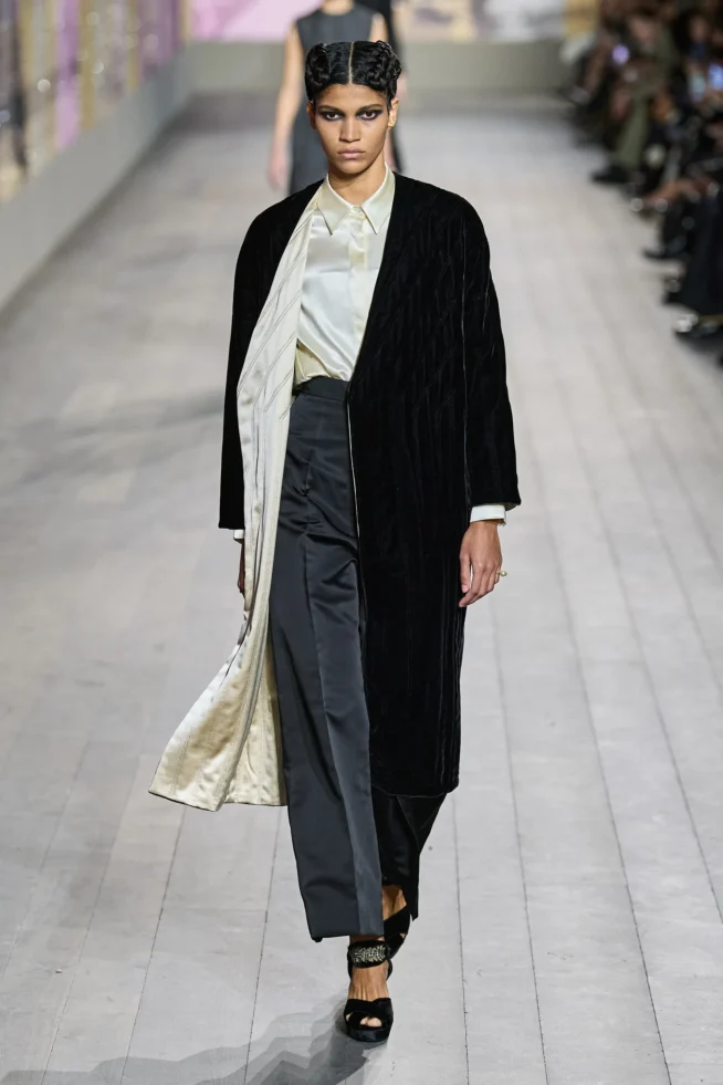 00003-christian-dior-spring-2023-couture-gorunway