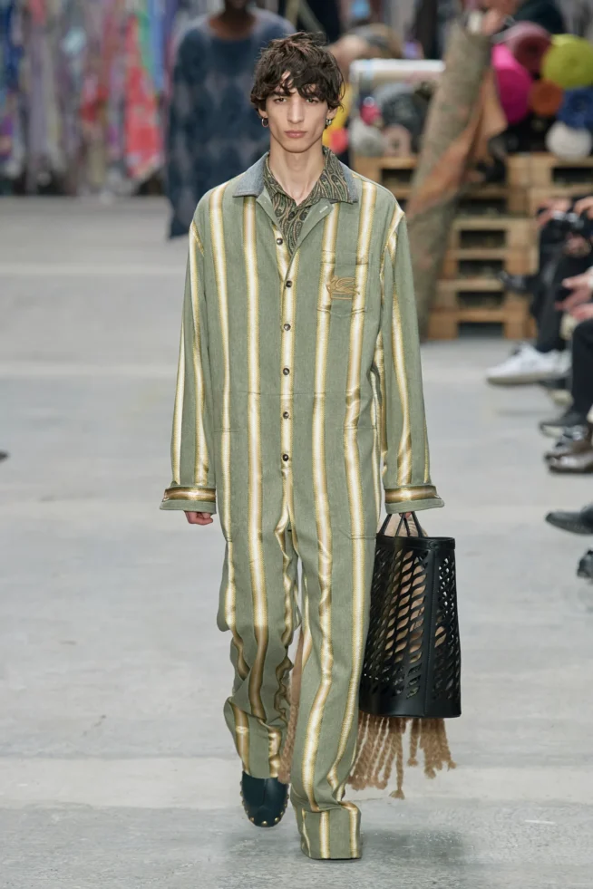 00003-etro-fall-2023-menswear-credit-gorunway