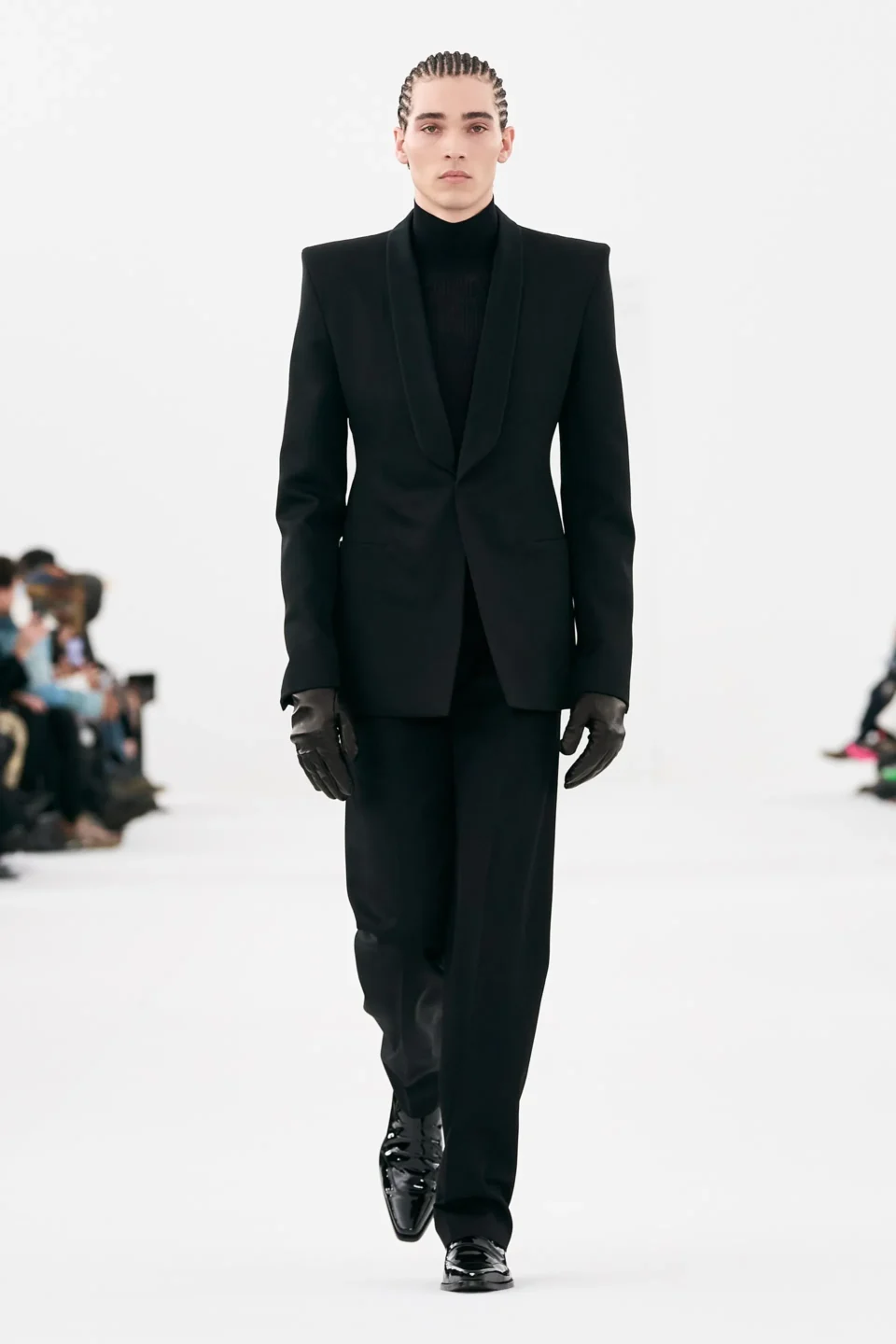 00004-givenchy-fall-2023-mens-credit-gorunway