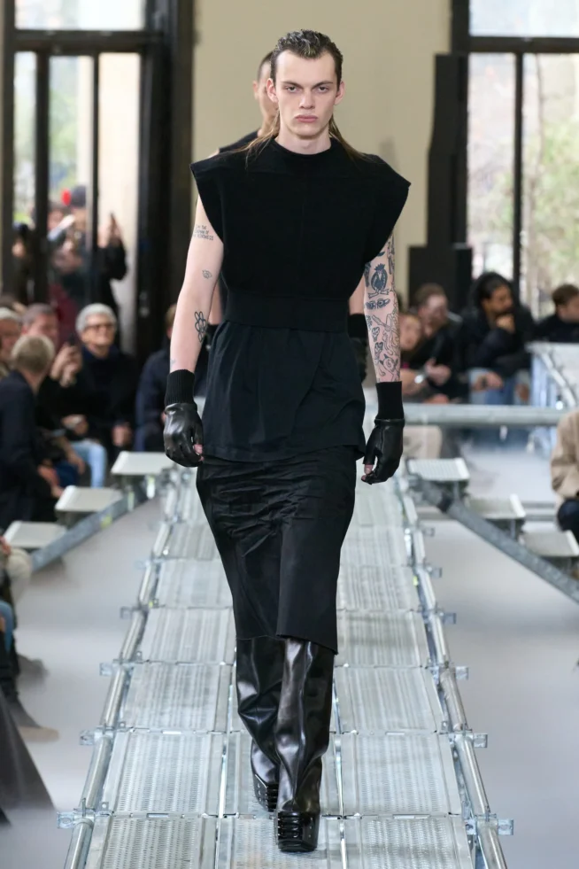 00005-rick-owens-fall-2023-menswear-credit-gorunway