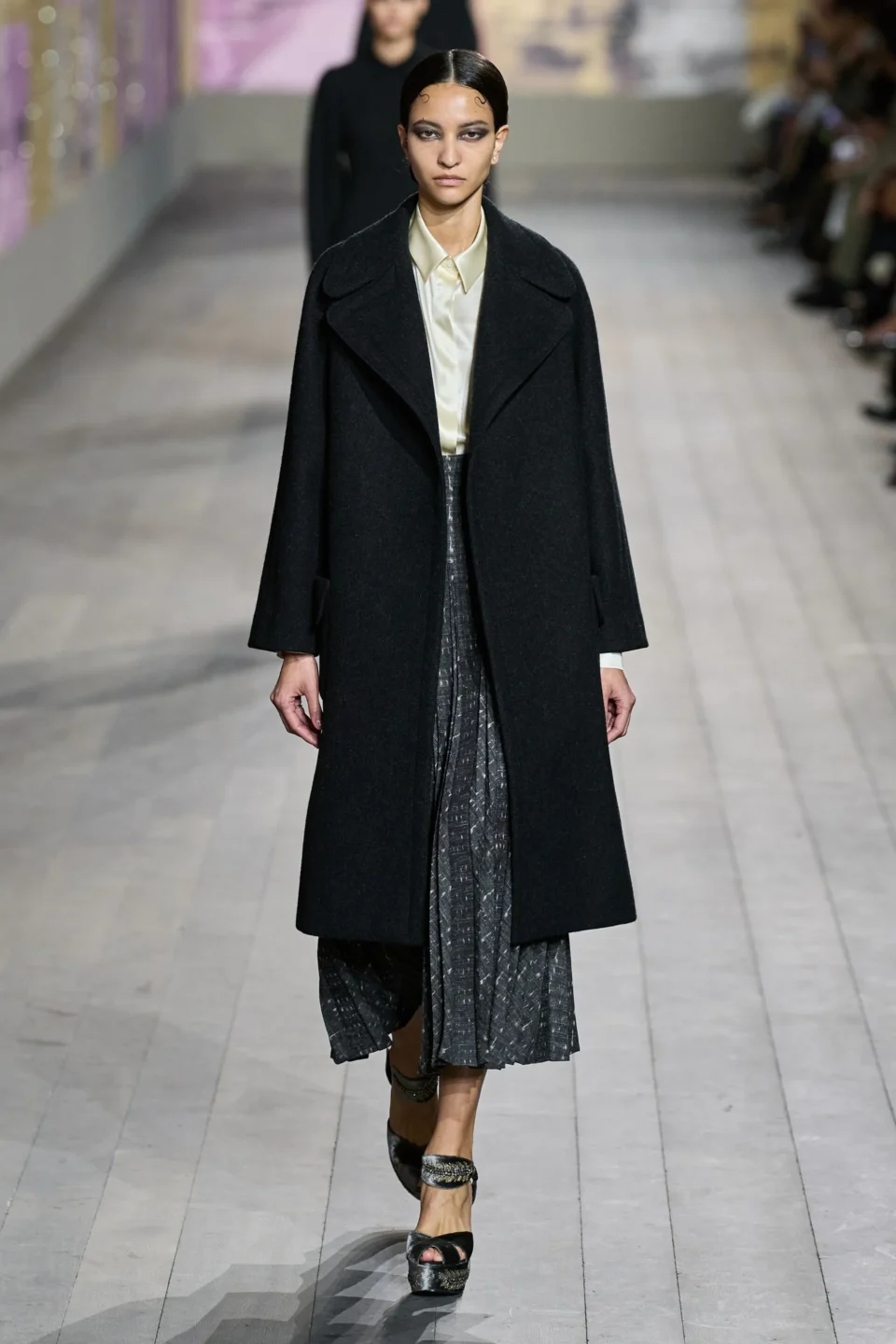 00006-christian-dior-spring-2023-couture-gorunway