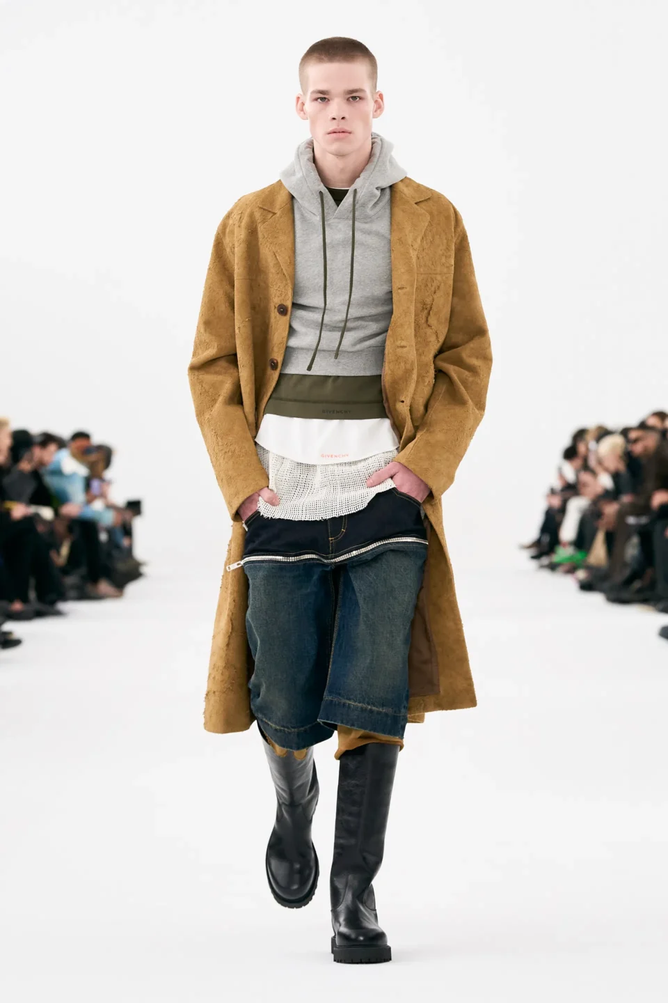 00007-givenchy-fall-2023-mens-credit-gorunway
