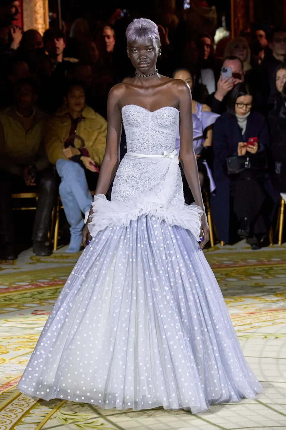 00007-viktor-and-rolf-couture-spring-2023-gorunway-brand