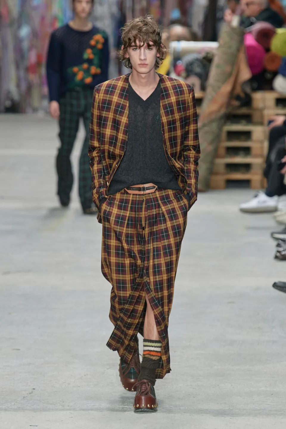 00008-etro-fall-2023-menswear-credit-gorunway