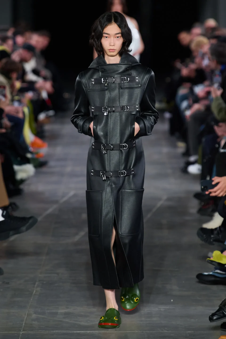 00009-jw-anderson-prefall-2023-credit-gorunway