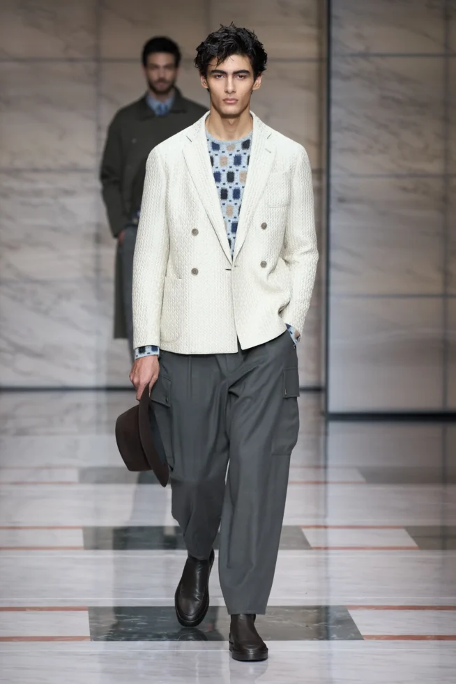 00010-giorgio-armani-fall-2023-menswear-credit-gorunway