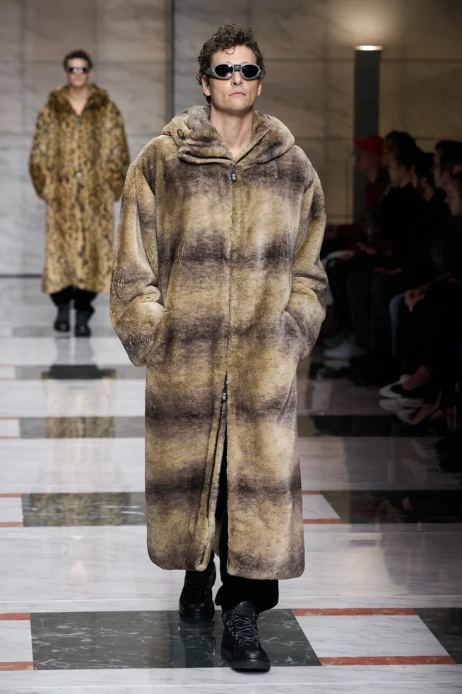 00012-giorgio-armani-fall-2023-menswear-credit-gorunway