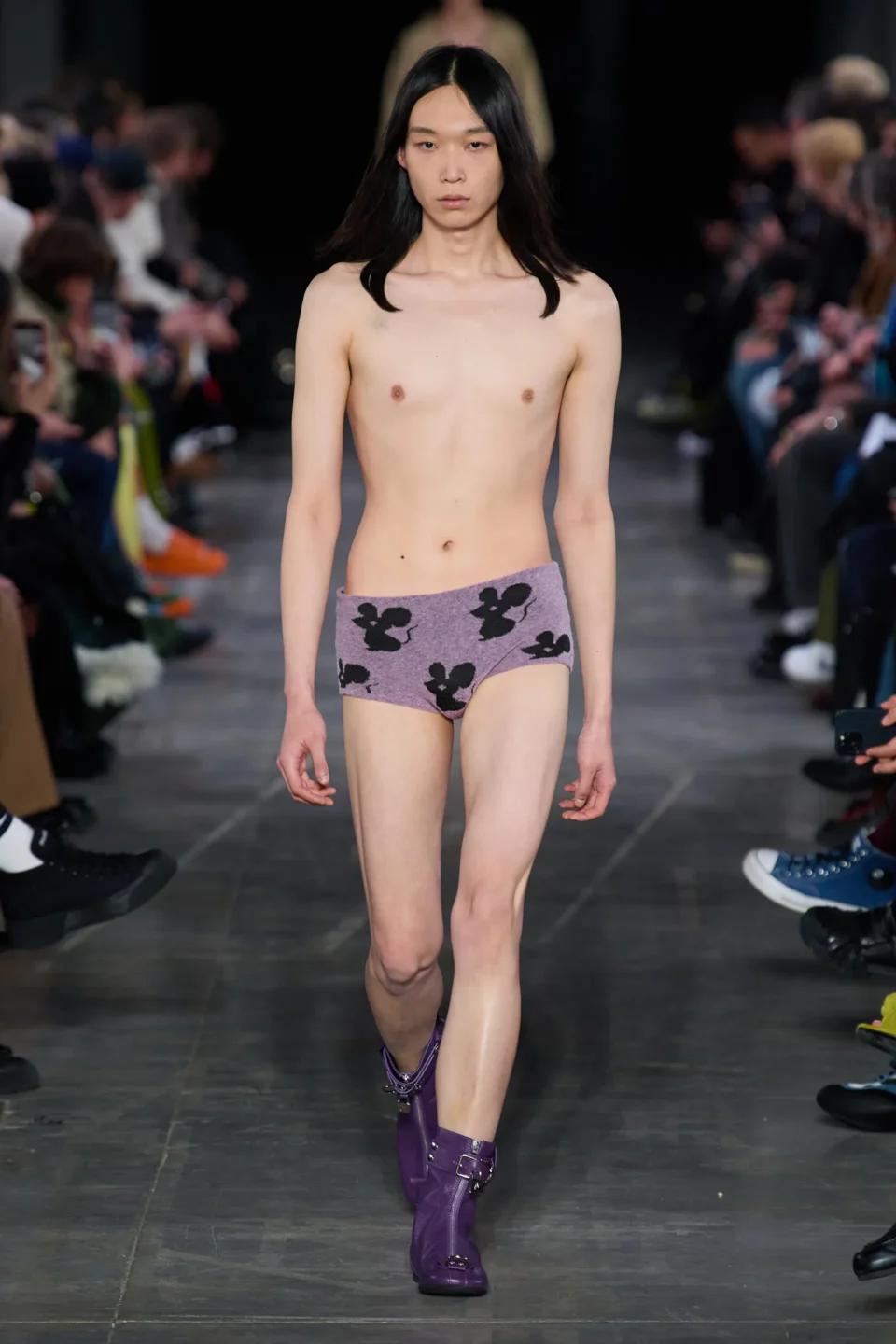 00012-jw-anderson-prefall-2023-credit-gorunway