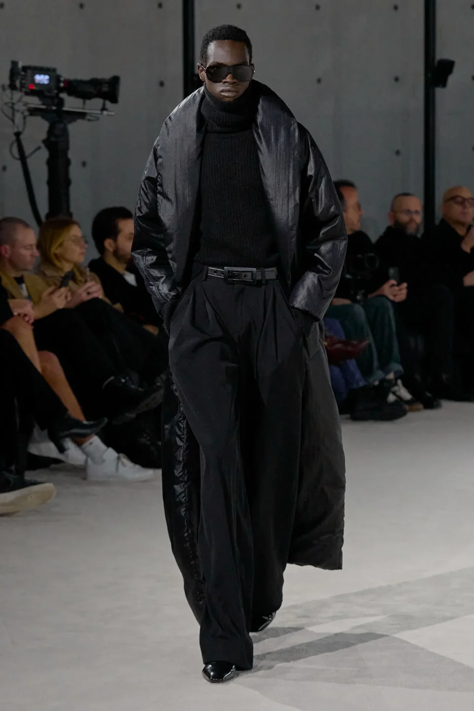 00012-saint-laurent-fall-2023-mens-credit-gorunway