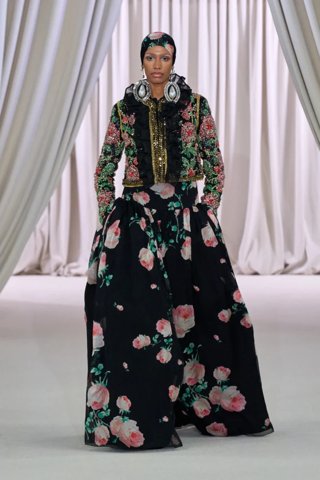 00013-giambattista-valli-spring-2023-couture-credit-gorunway