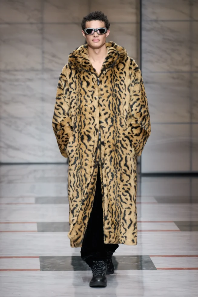 00013-giorgio-armani-fall-2023-menswear-credit-gorunway