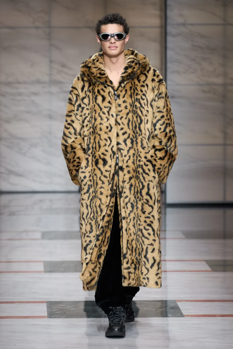 00013-giorgio-armani-fall-2023-menswear-credit-gorunway