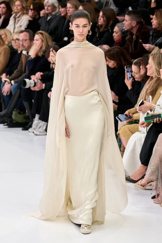 00014-fendi-spring-2023-couture-credit-gorunway