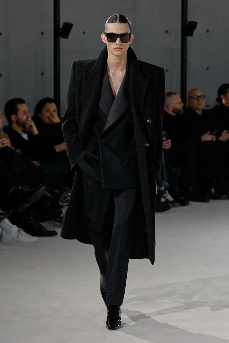 00014-saint-laurent-fall-2023-mens-credit-gorunway