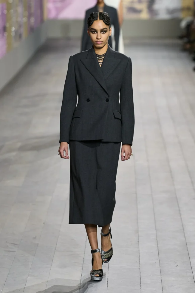 00016-christian-dior-spring-2023-couture-gorunway