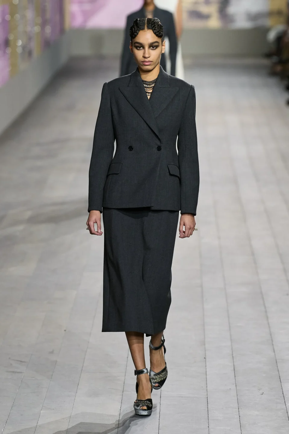 00016-christian-dior-spring-2023-couture-gorunway