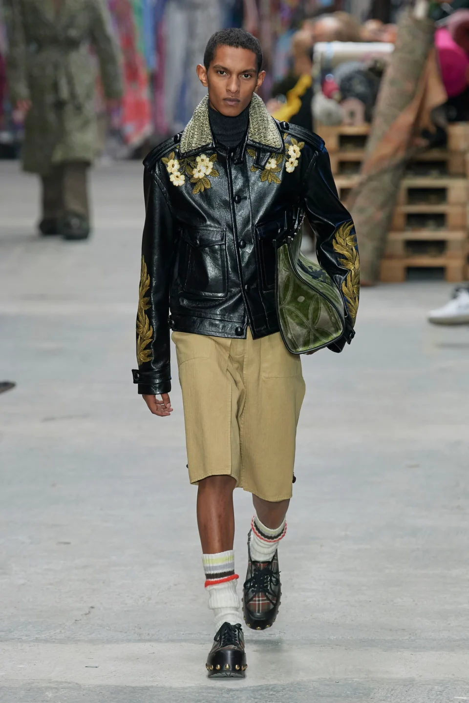 00016-etro-fall-2023-menswear-credit-gorunway