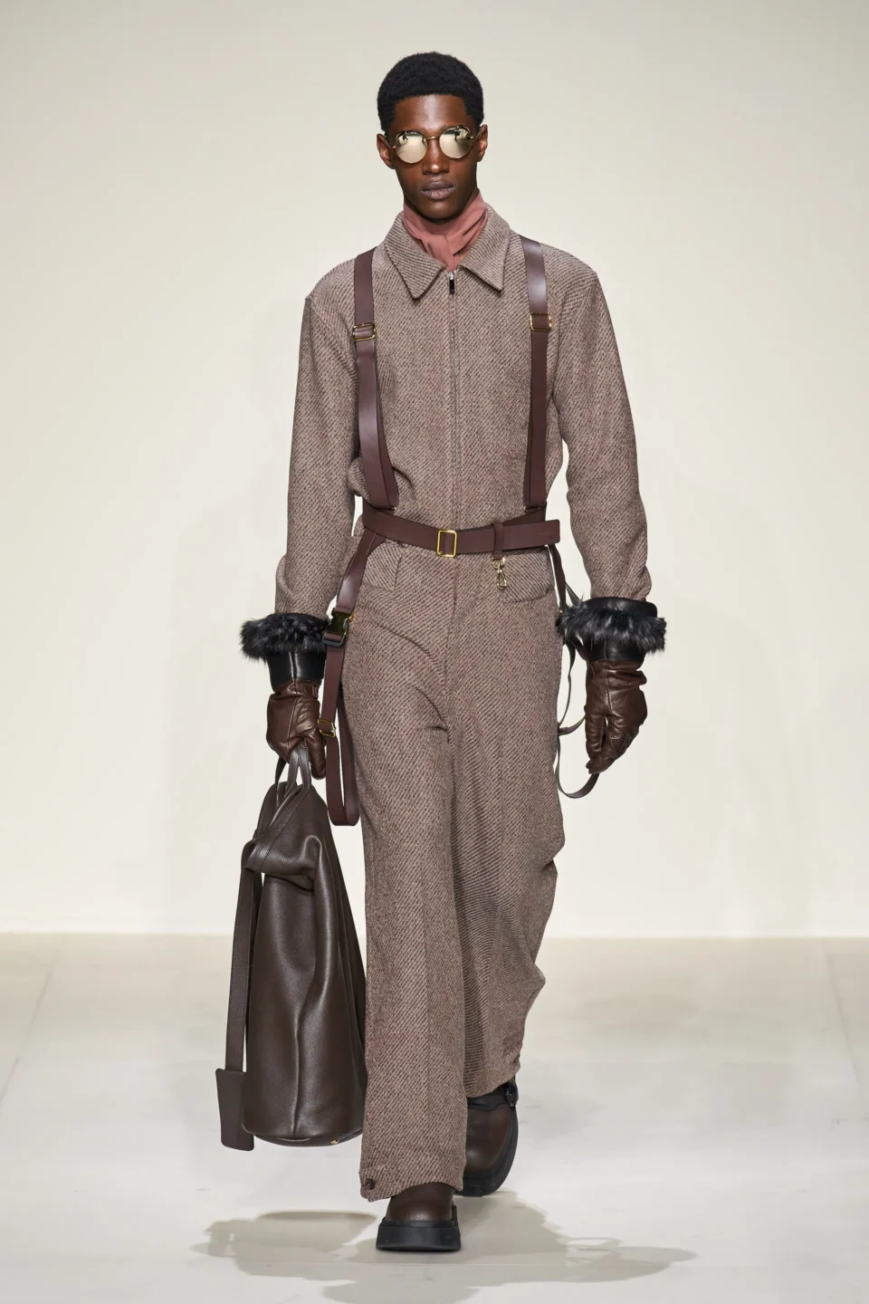 00017-emporio-armani-fall-2023-mens-credit-gorunway