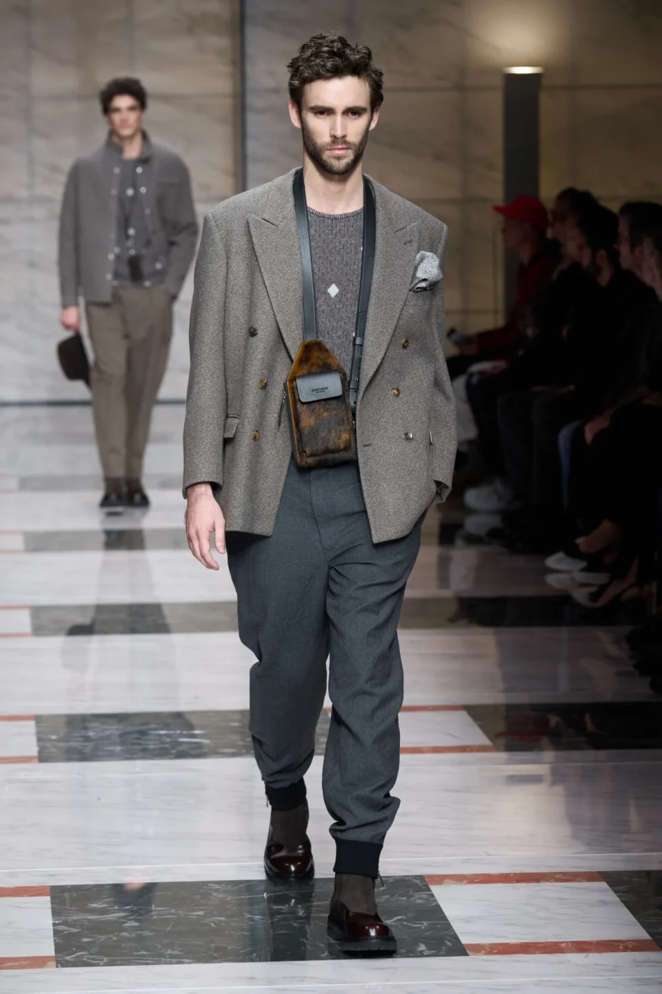 00017-giorgio-armani-fall-2023-menswear-credit-gorunway
