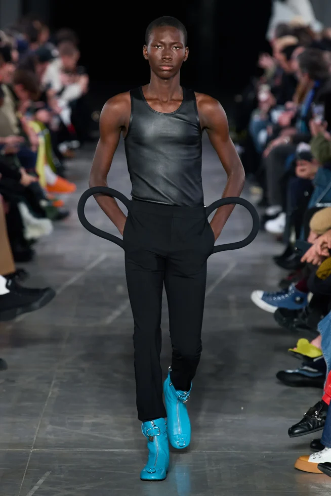 00017-jw-anderson-prefall-2023-credit-gorunway