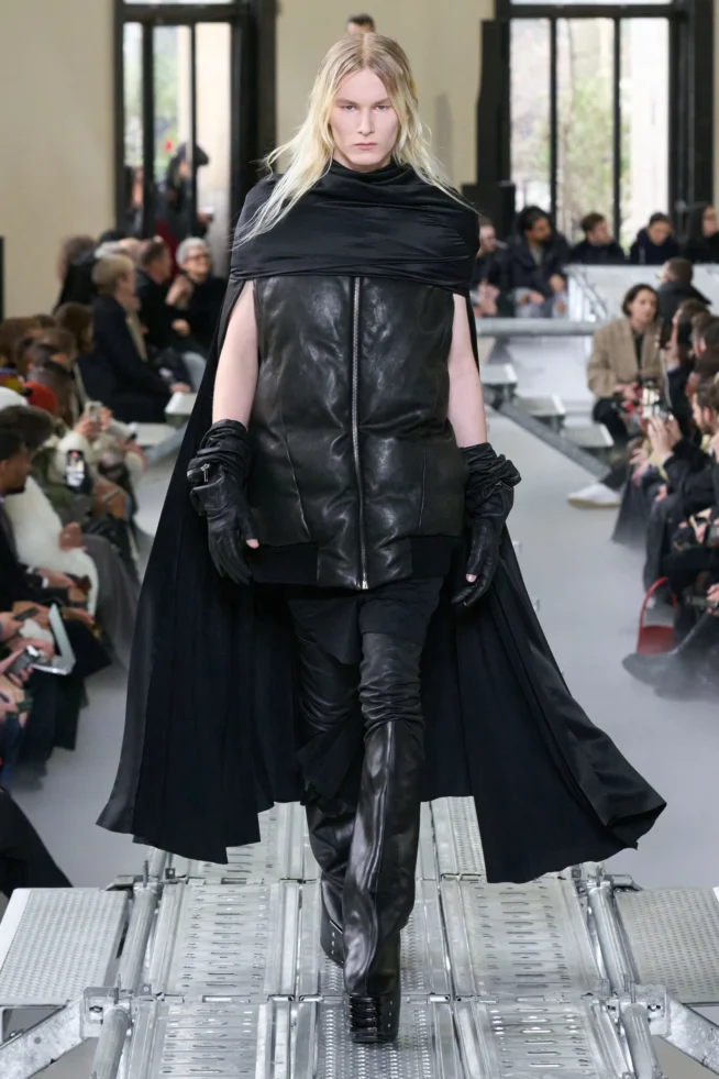 00017-rick-owens-fall-2023-menswear-credit-gorunway