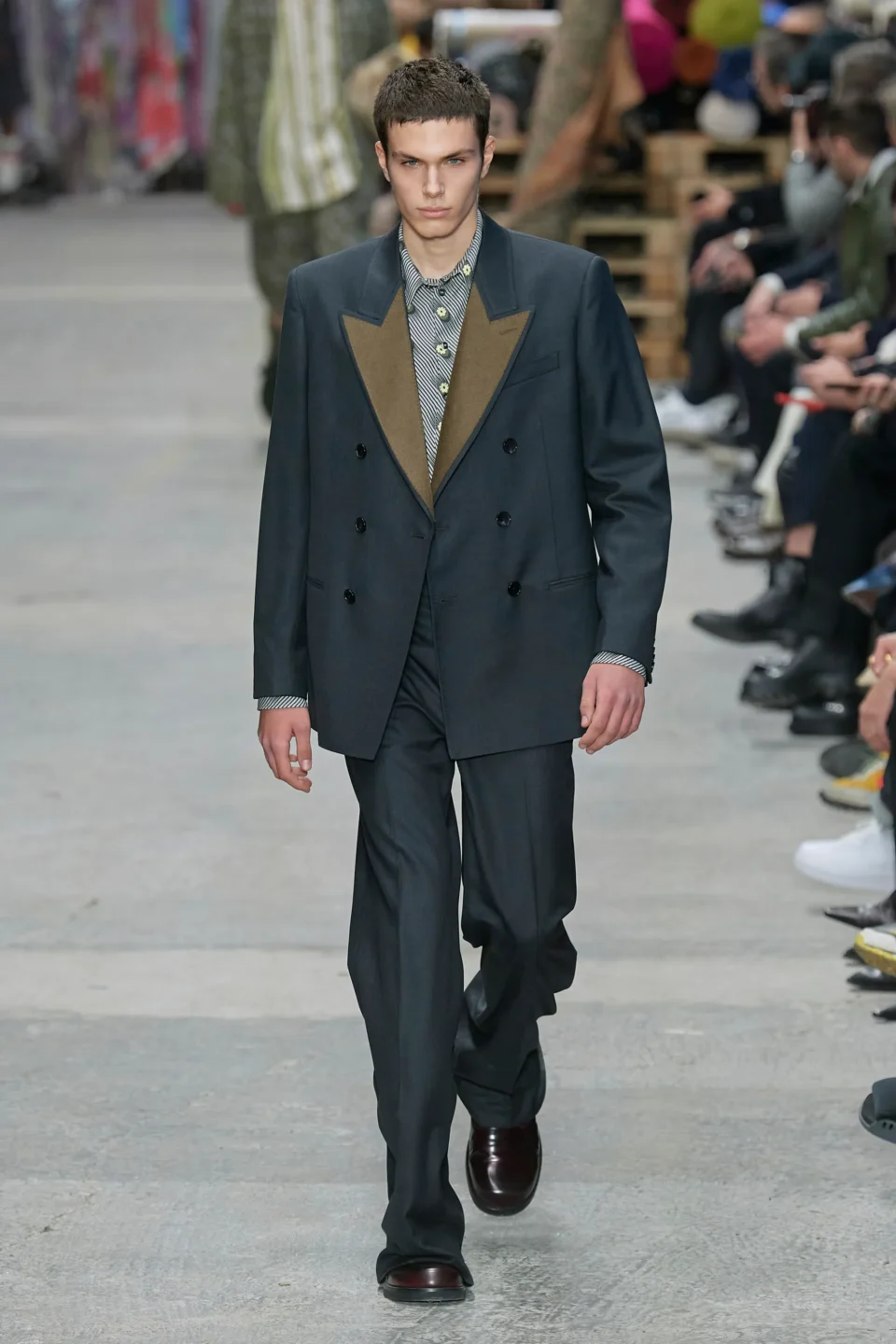 00018-etro-fall-2023-menswear-credit-gorunway