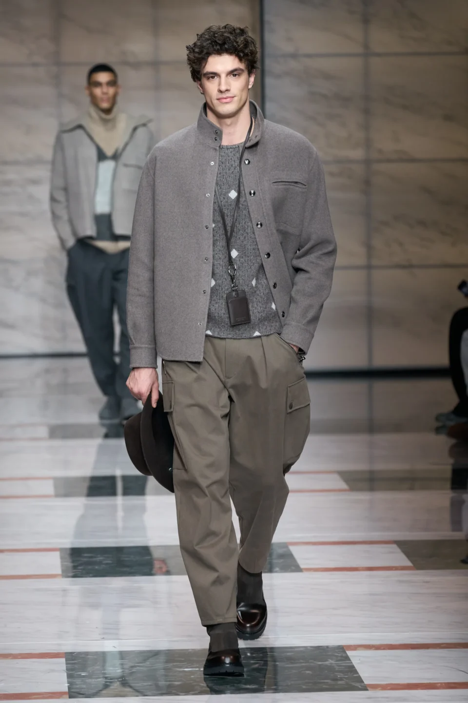 00018-giorgio-armani-fall-2023-menswear-credit-gorunway