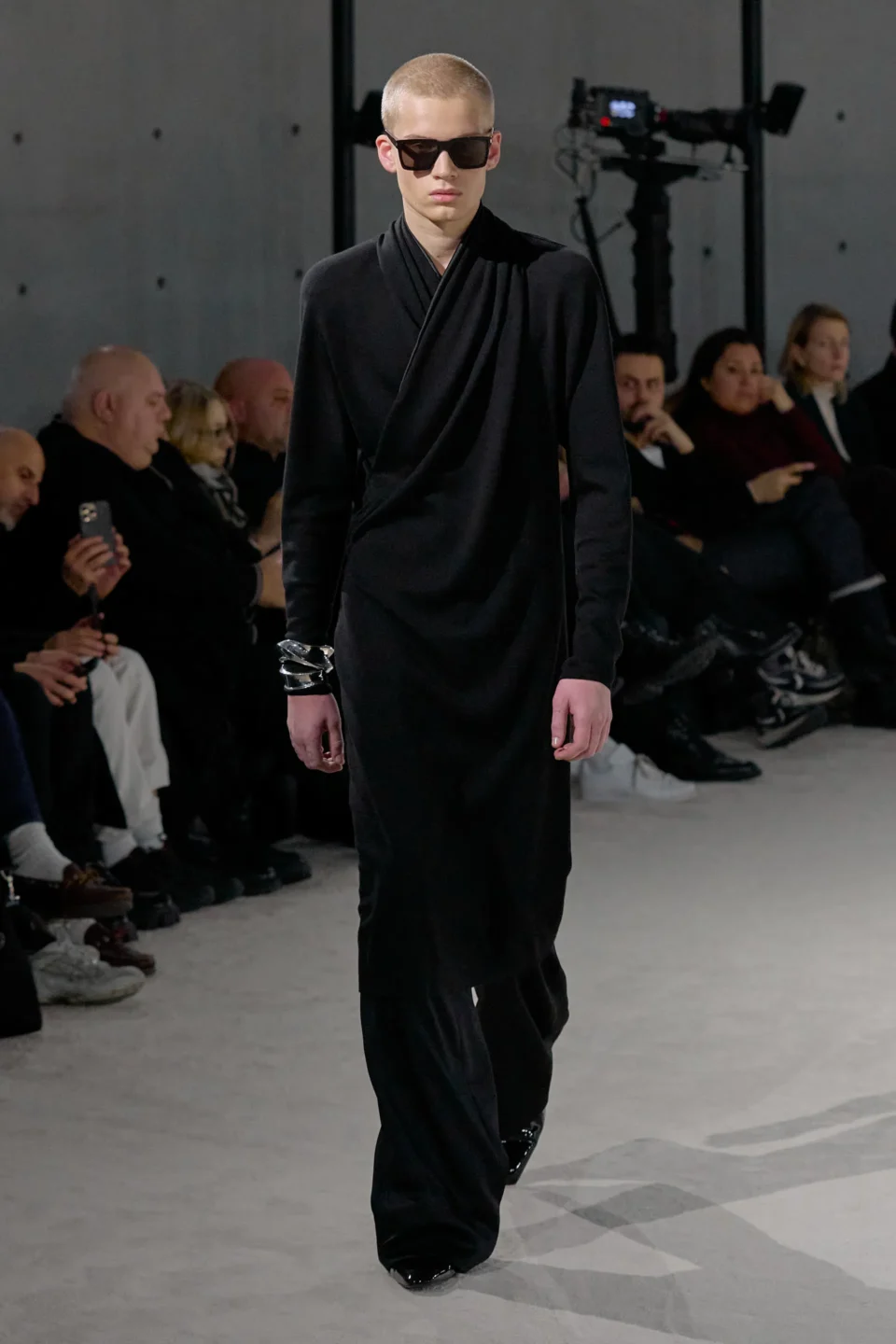 00018-saint-laurent-fall-2023-mens-credit-gorunway