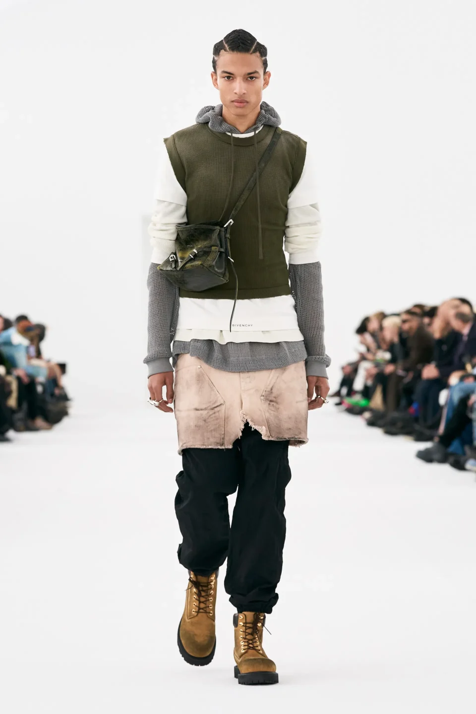 00019-givenchy-fall-2023-mens-credit-gorunway