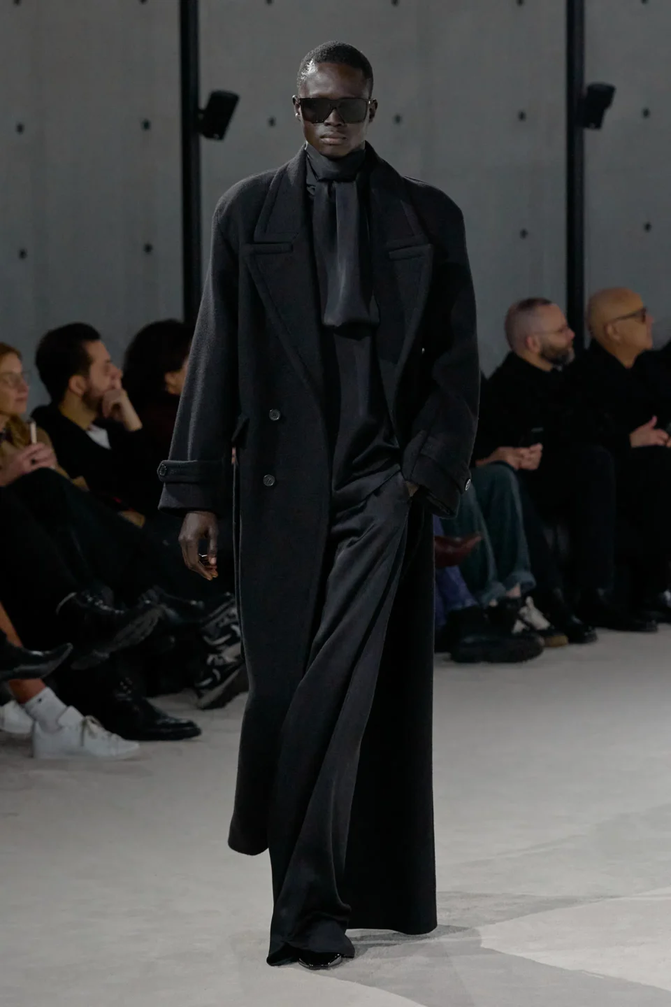 00019-saint-laurent-fall-2023-mens-credit-gorunway