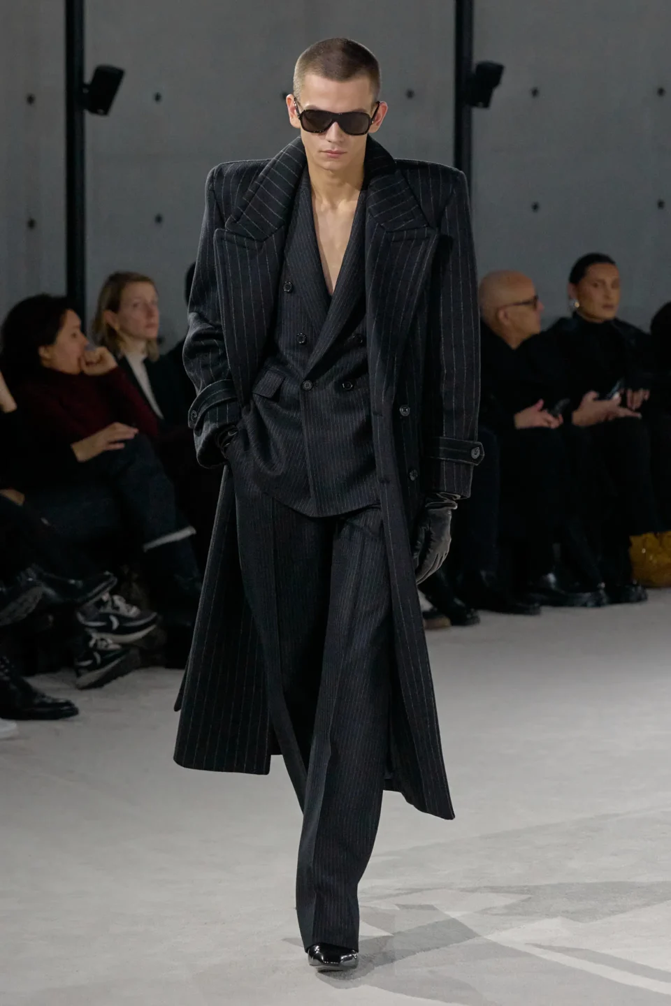 00022-saint-laurent-fall-2023-mens-credit-gorunway