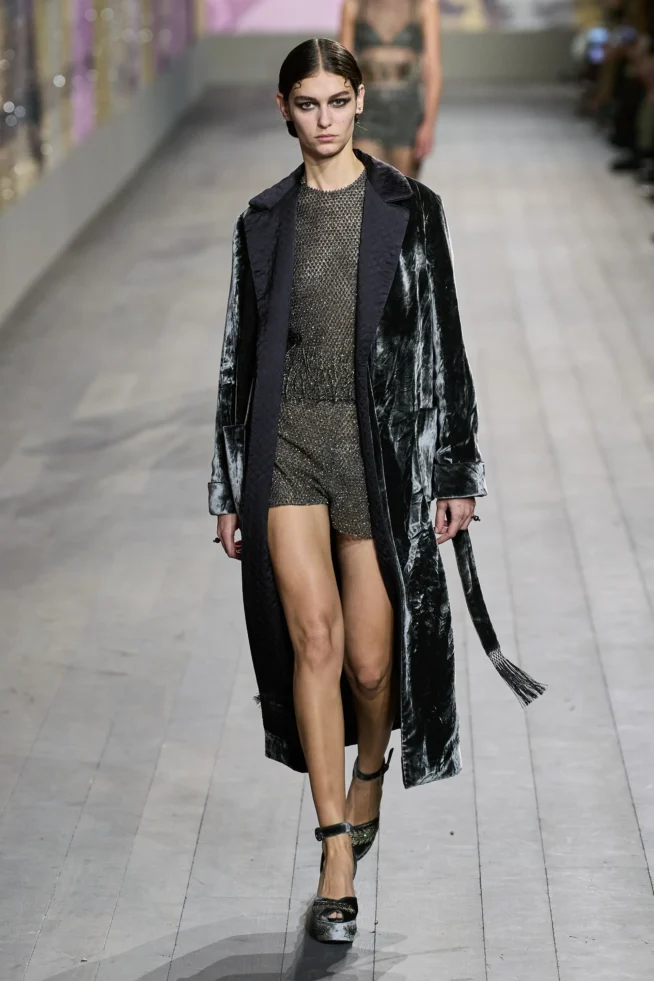 00023-christian-dior-spring-2023-couture-gorunway