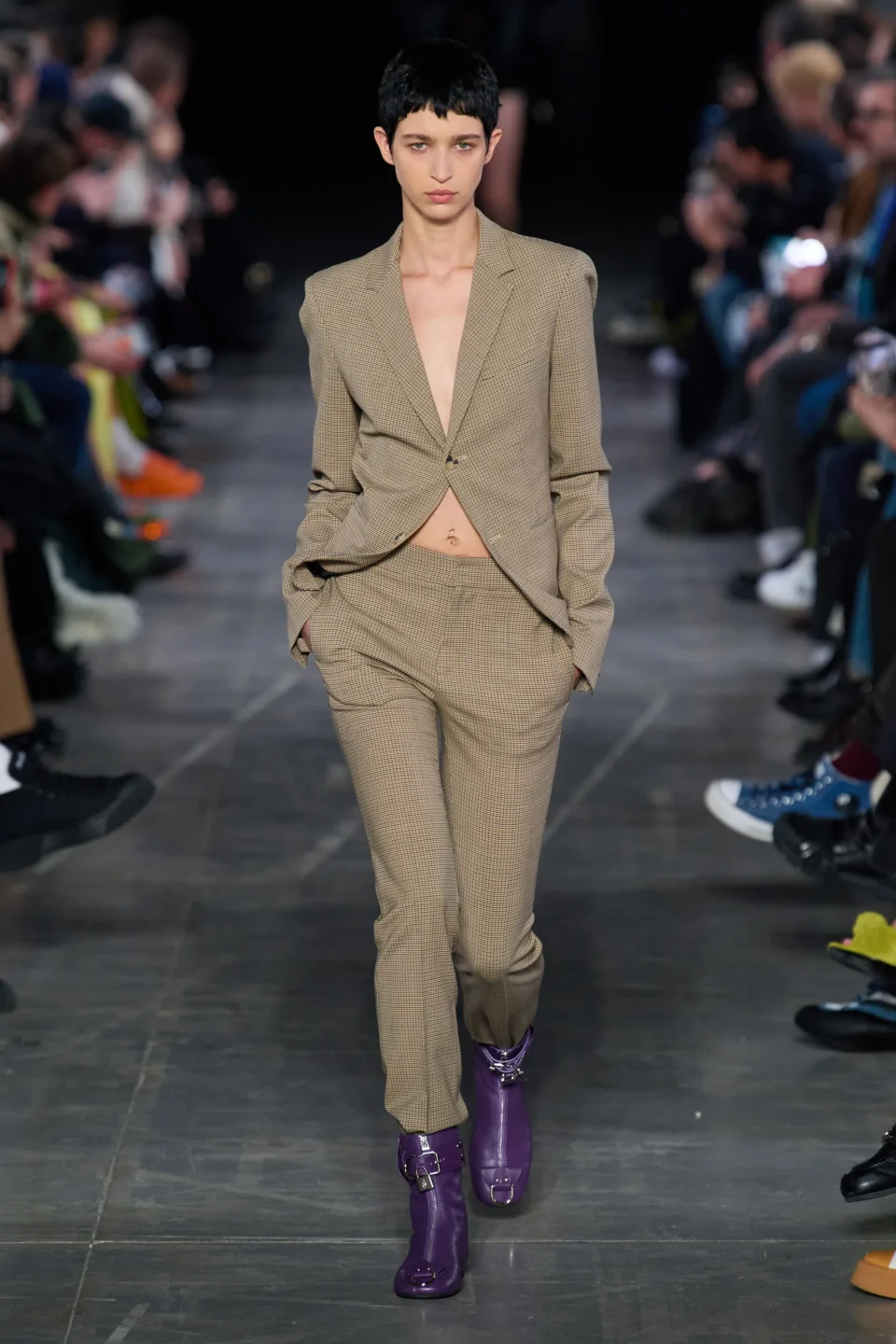 00024-jw-anderson-prefall-2023-credit-gorunway