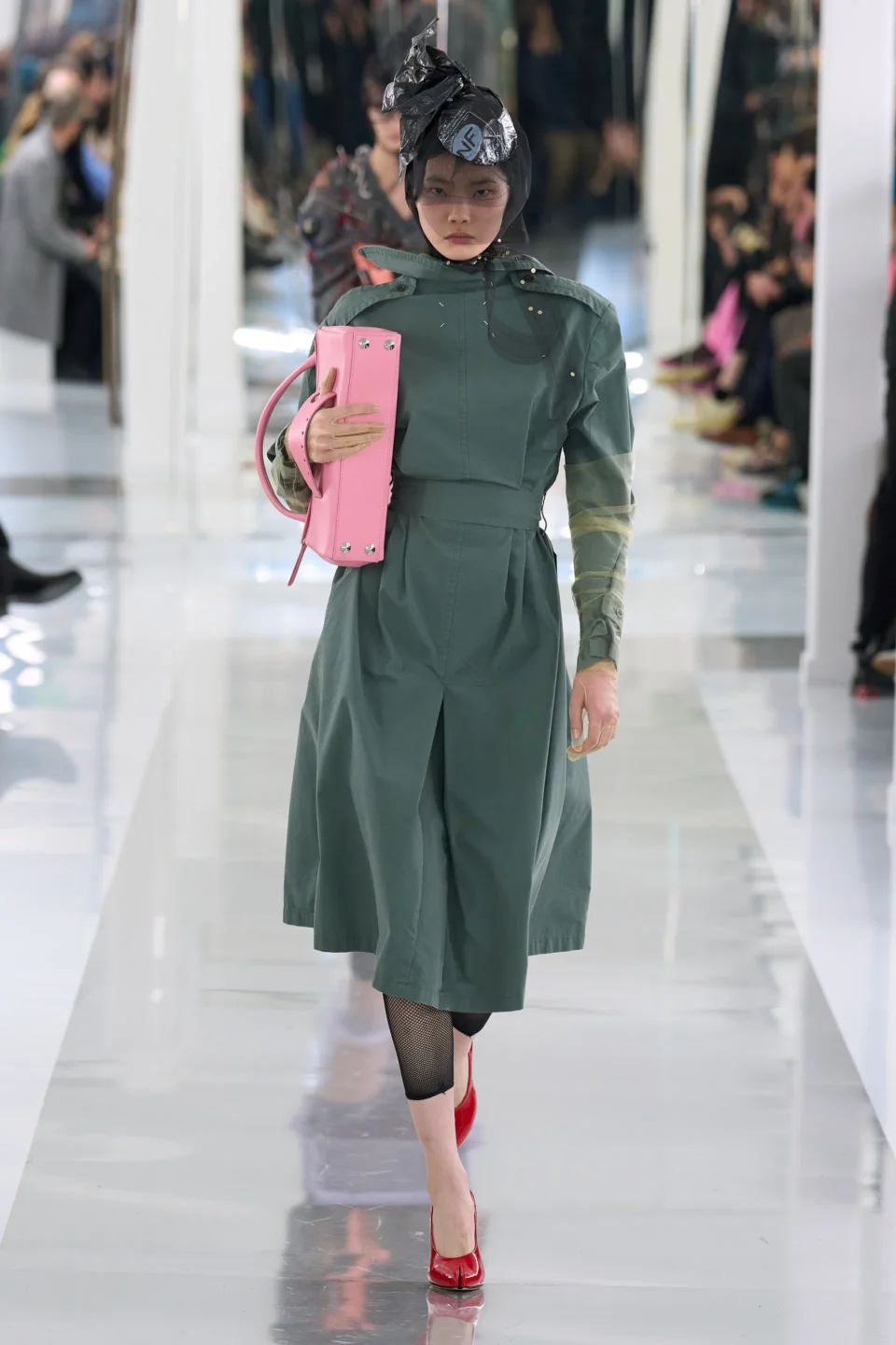 00024-maison-margiela-fall-2023-ready-to-wear-credit-gorunway