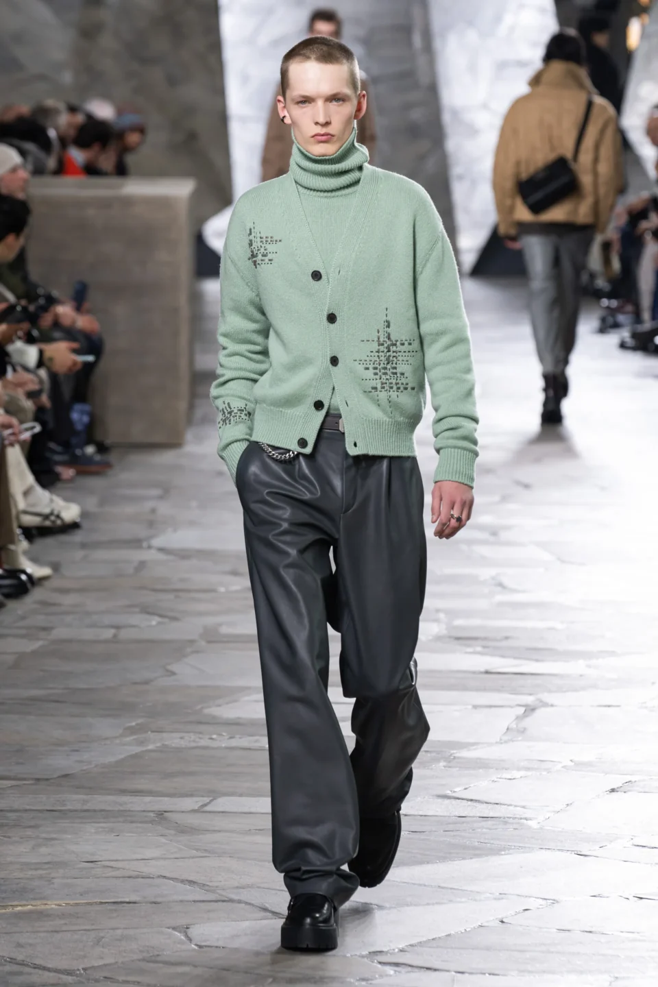 00025-hermes-fall-2023-mens-credit-gorunway