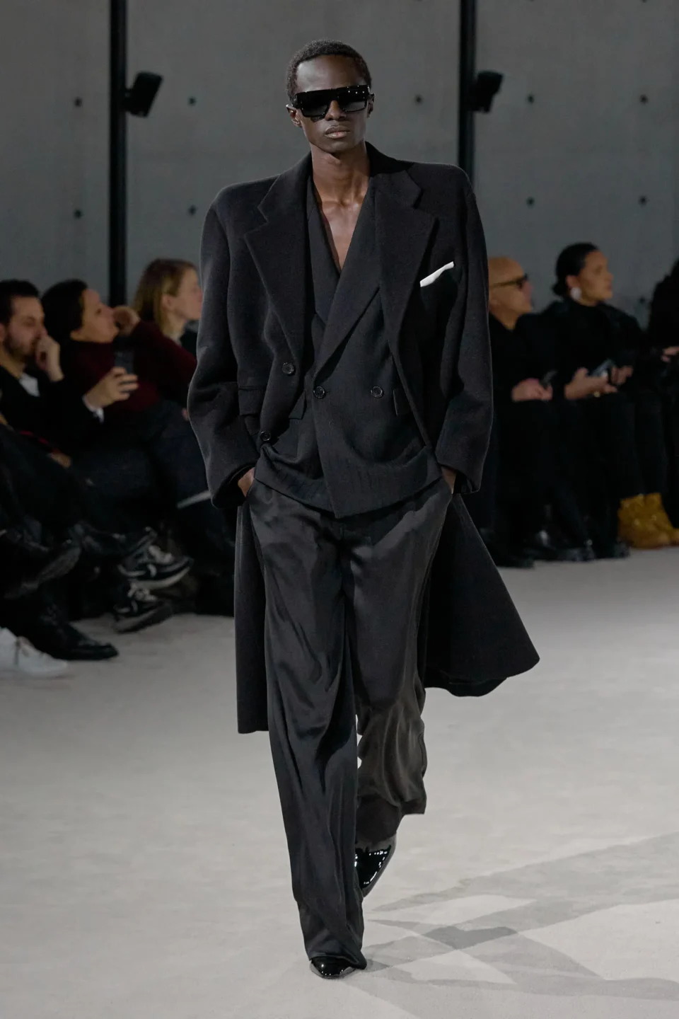 00025-saint-laurent-fall-2023-mens-credit-gorunway