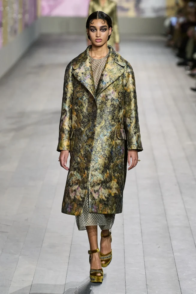 00026-christian-dior-spring-2023-couture-gorunway