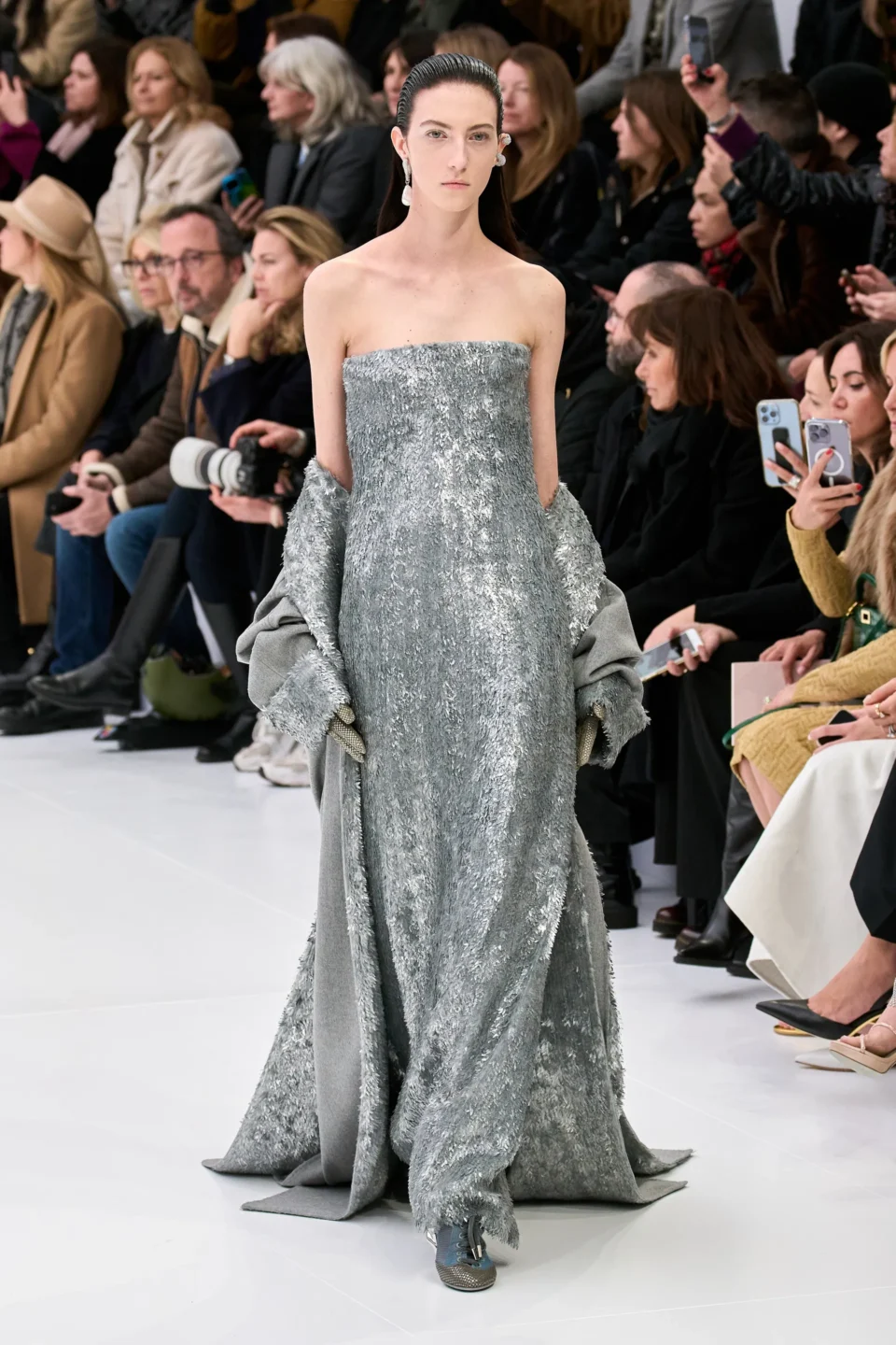 00026-fendi-spring-2023-couture-credit-gorunway