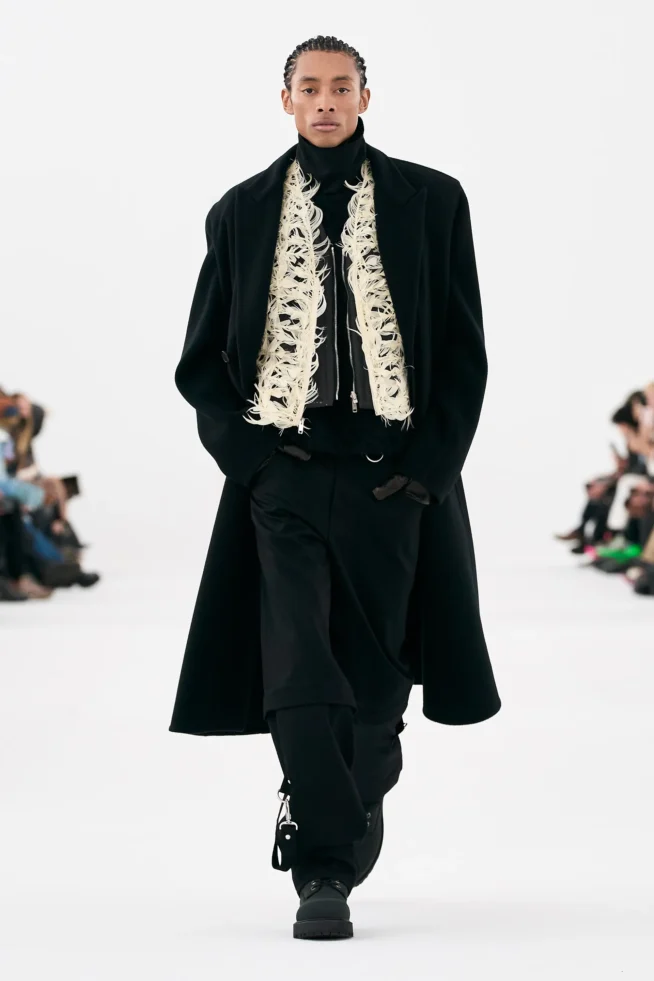00026-givenchy-fall-2023-mens-credit-gorunway