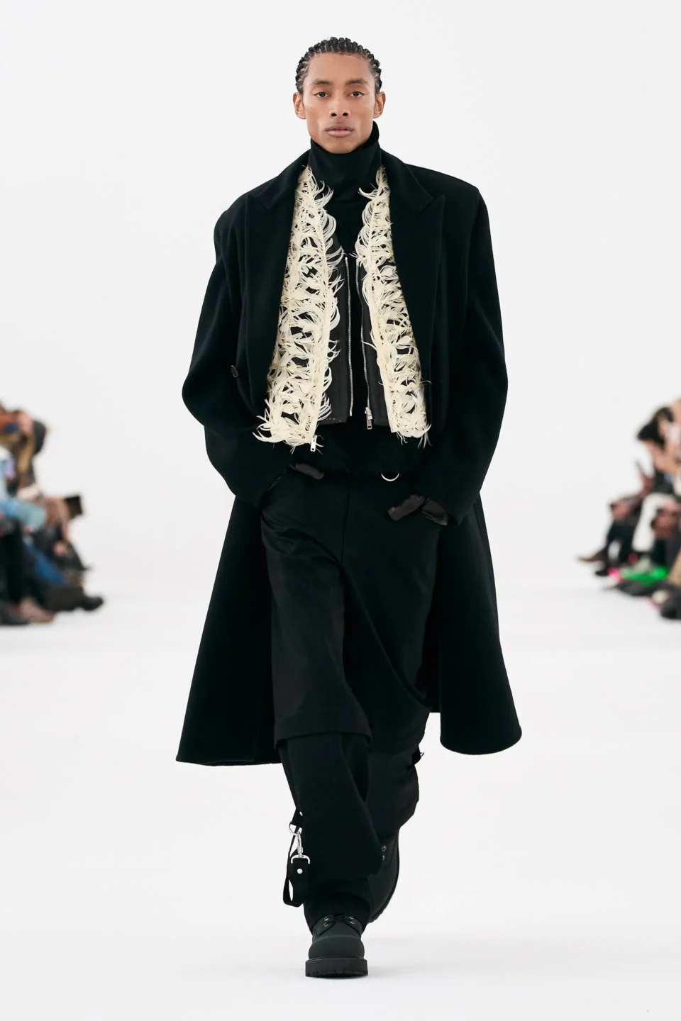 00026-givenchy-fall-2023-mens-credit-gorunway
