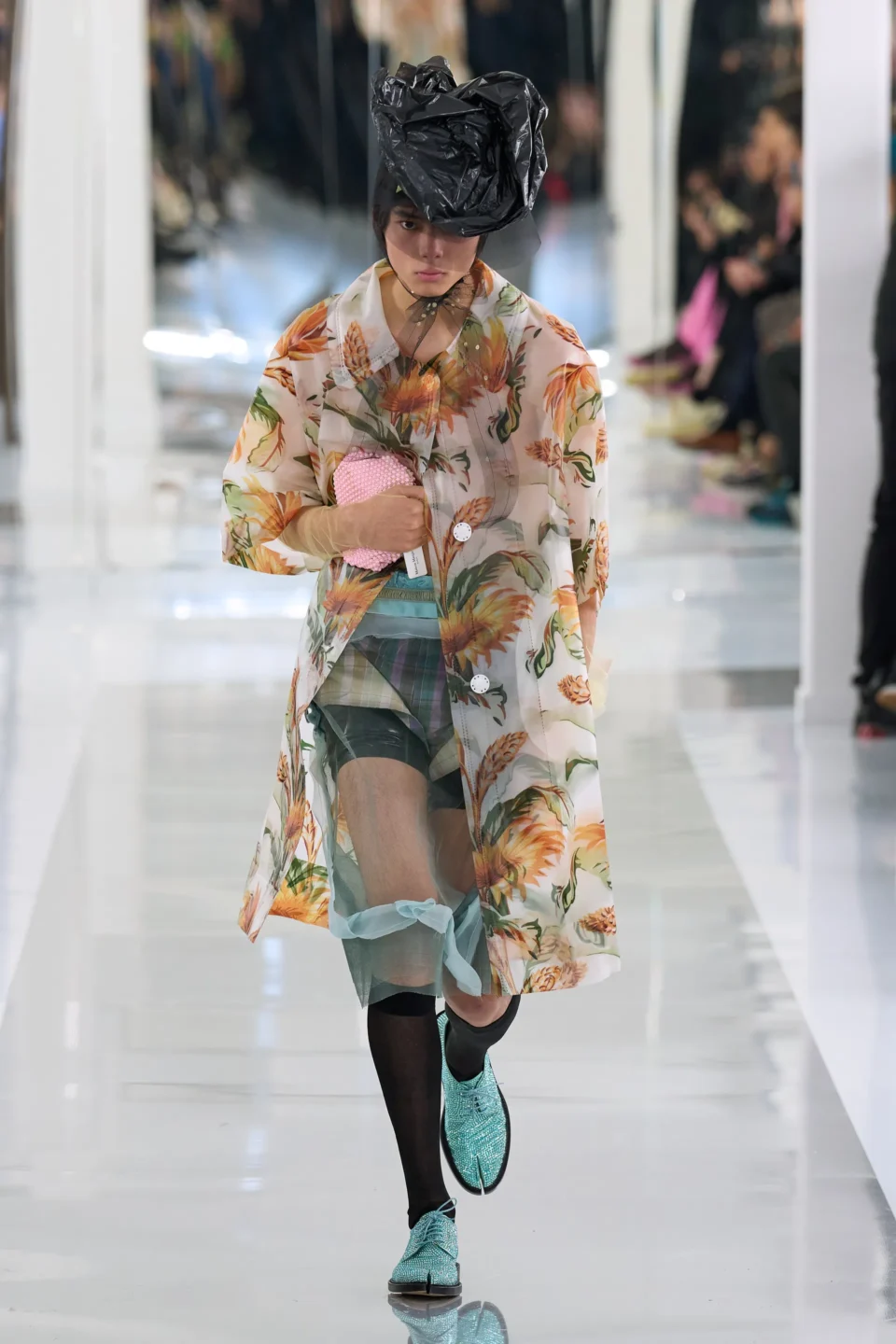 00026-maison-margiela-fall-2023-ready-to-wear-credit-gorunway