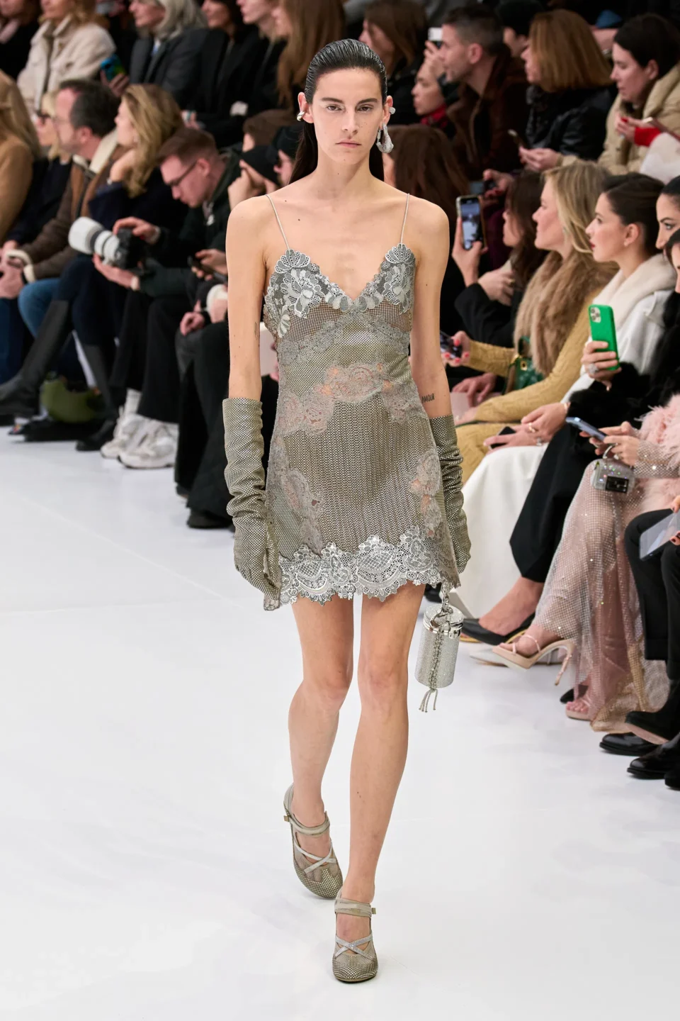 00027-fendi-spring-2023-couture-credit-gorunway
