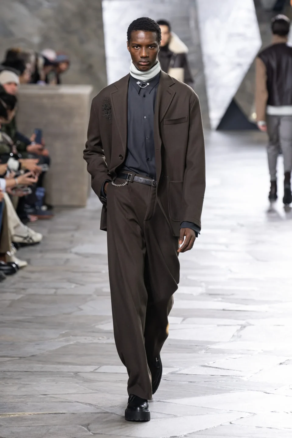 00027-hermes-fall-2023-mens-credit-gorunway