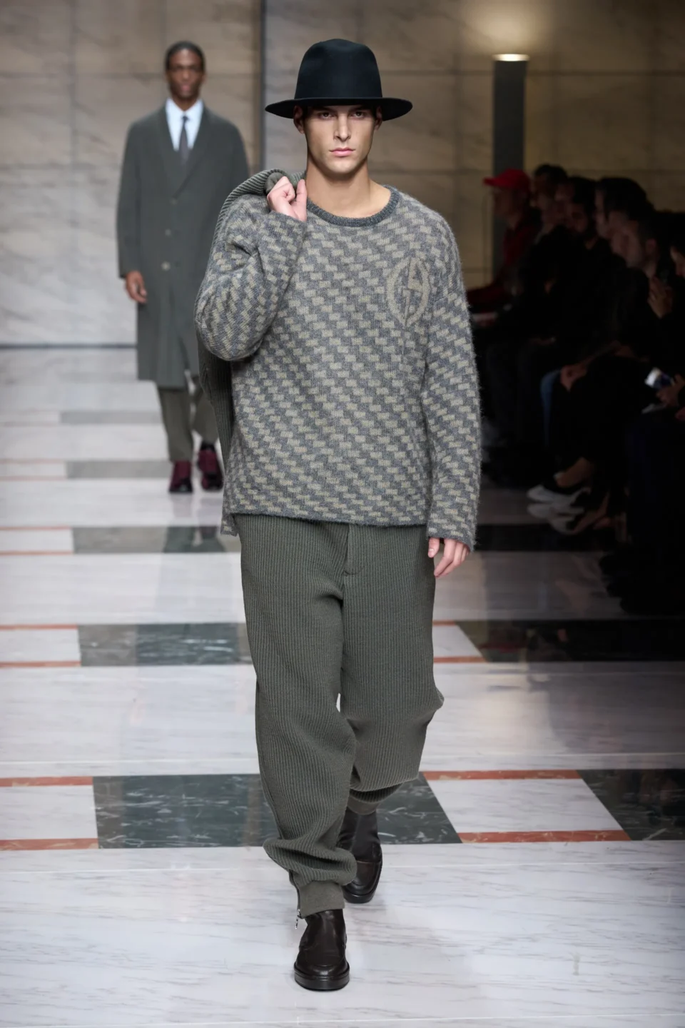 00028-giorgio-armani-fall-2023-menswear-credit-gorunway