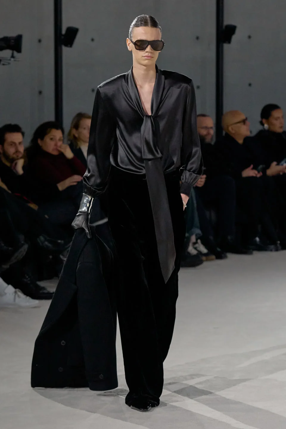 00028-saint-laurent-fall-2023-mens-credit-gorunway