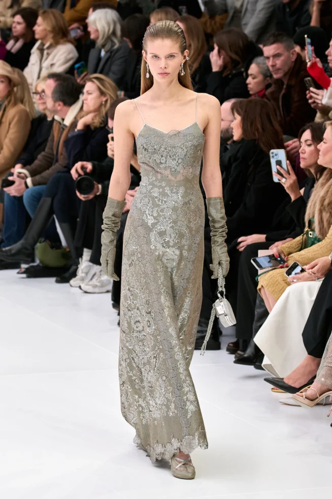 00029-fendi-spring-2023-couture-credit-gorunway